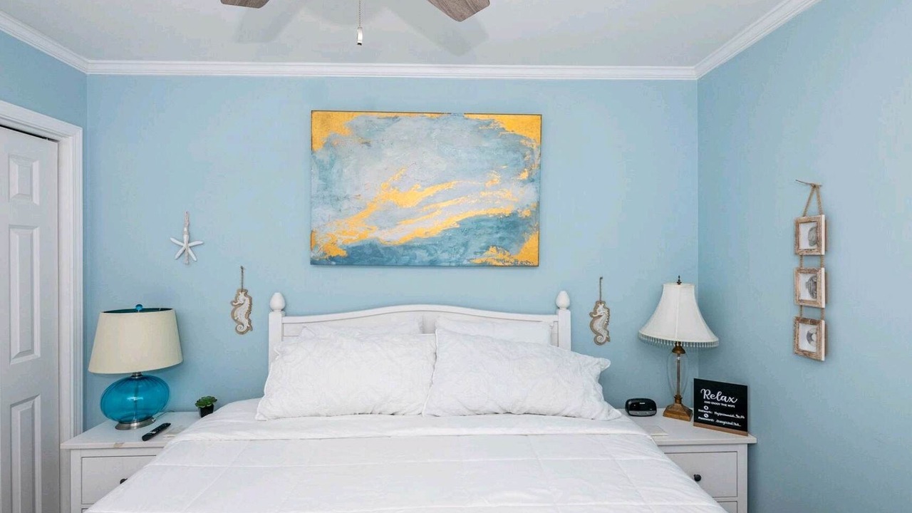 Photo of Bedroom in McCutcheon Field