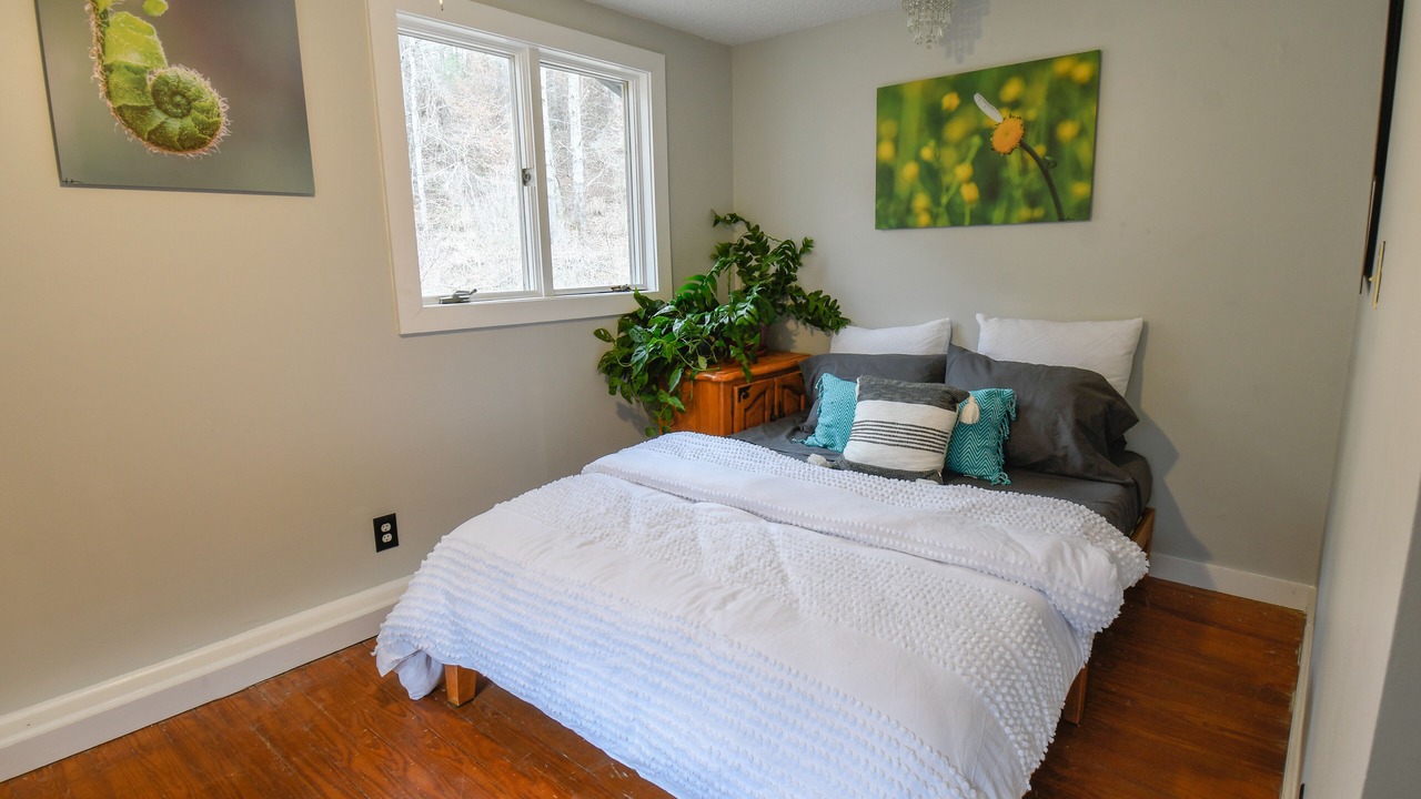 Photo of Bedroom in Weaverville