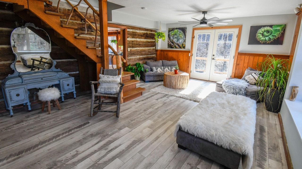 Photo of Livingroom in Weaverville