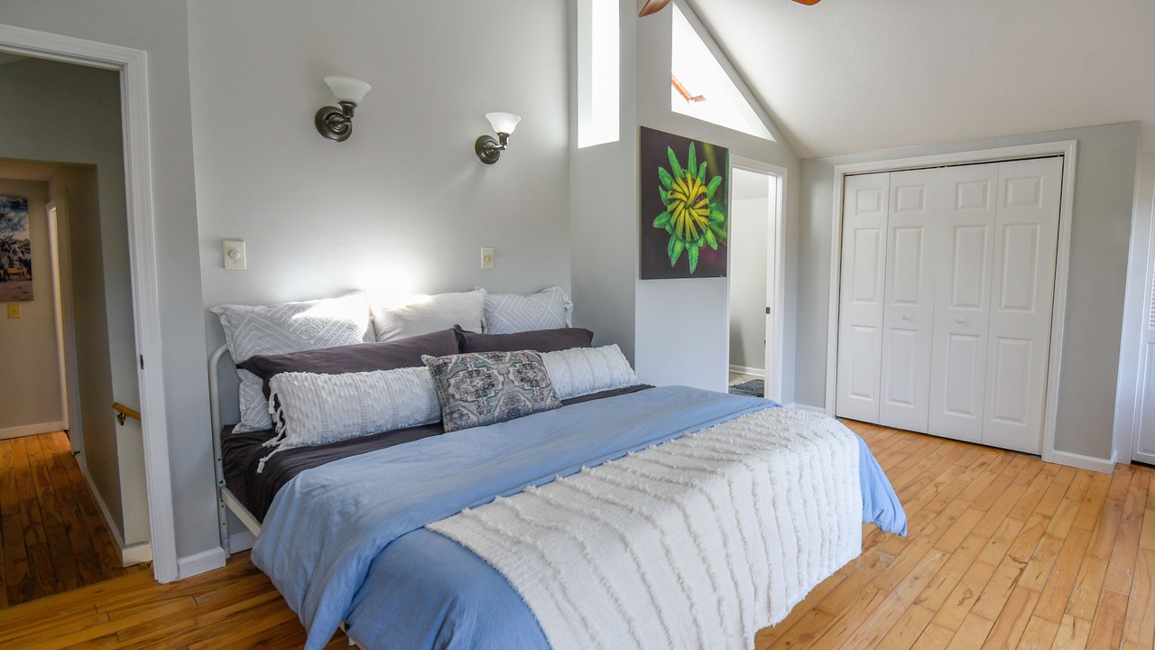 Photo of Bedroom in Weaverville
