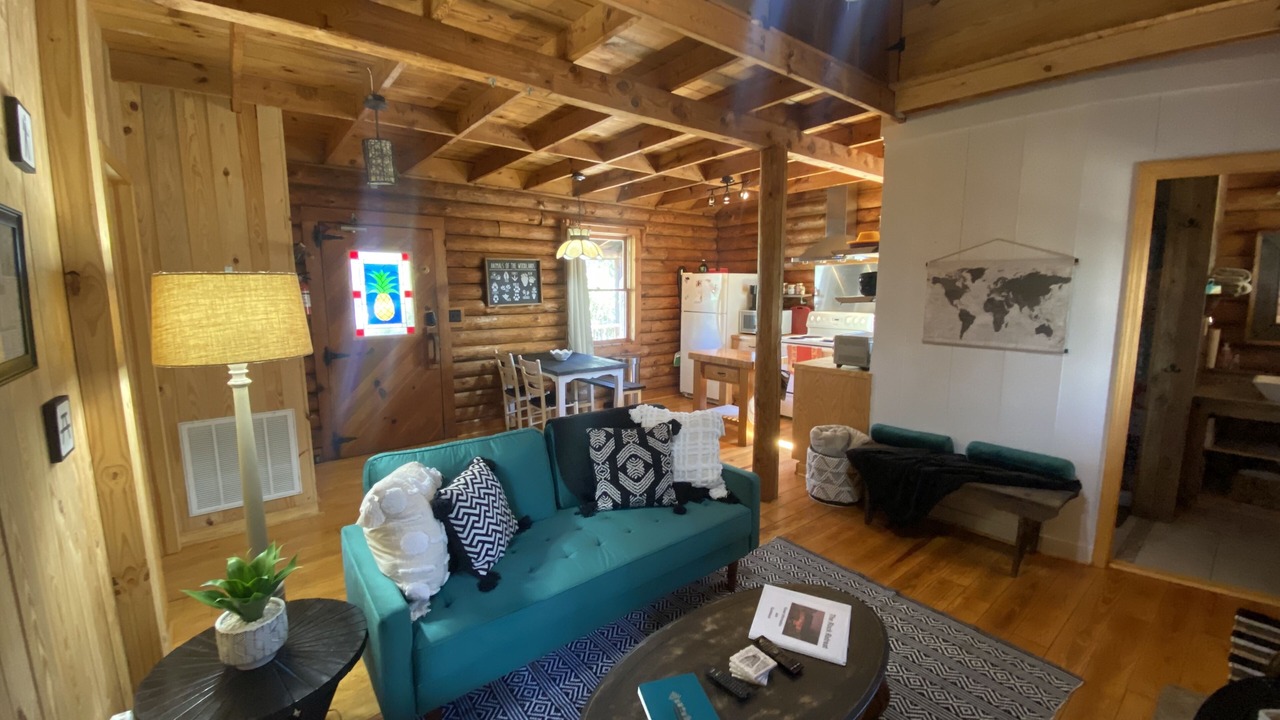 Photo of Livingroom in Stokes