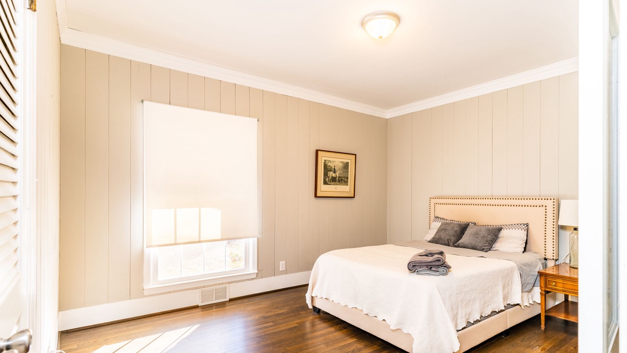 Photo of Bedroom in Old Irving Park