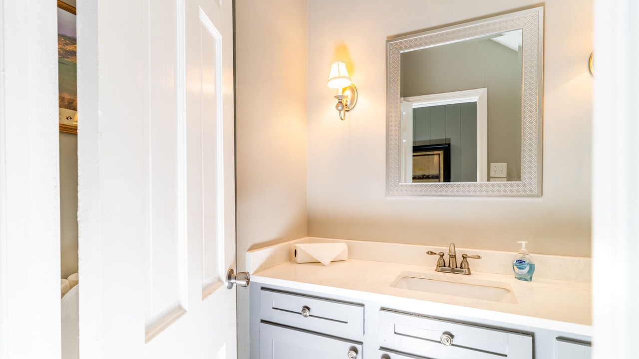 Photo of Bathroom in Old Irving Park