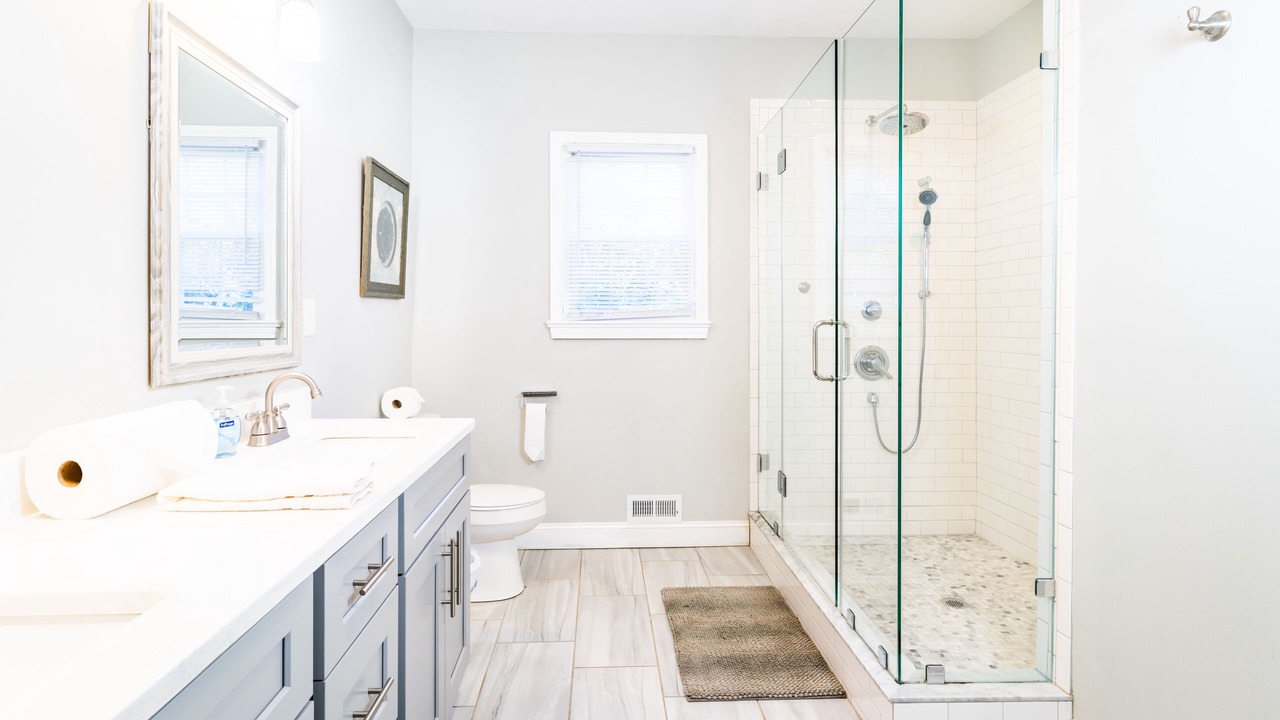 Photo of Bathroom in Old Irving Park