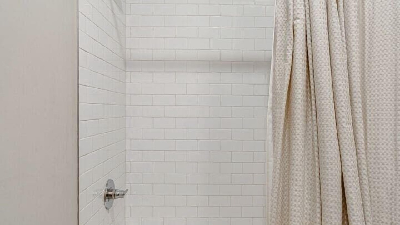 Photo of Bathroom in Melrose