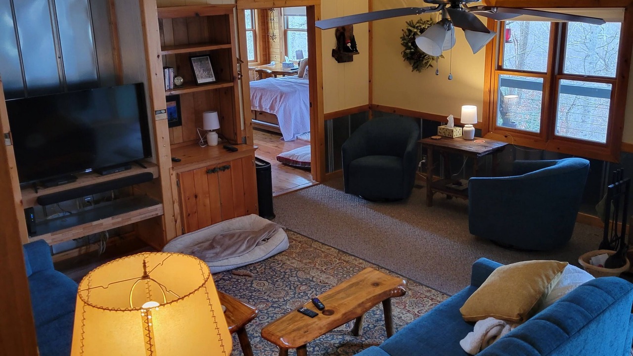 Photo of Livingroom in Tuckasegee