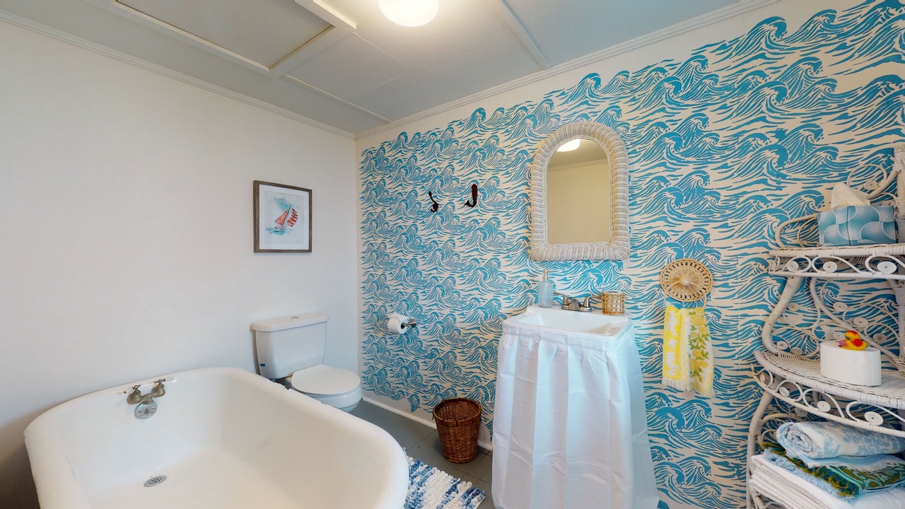 Photo of Bathroom in River Road
