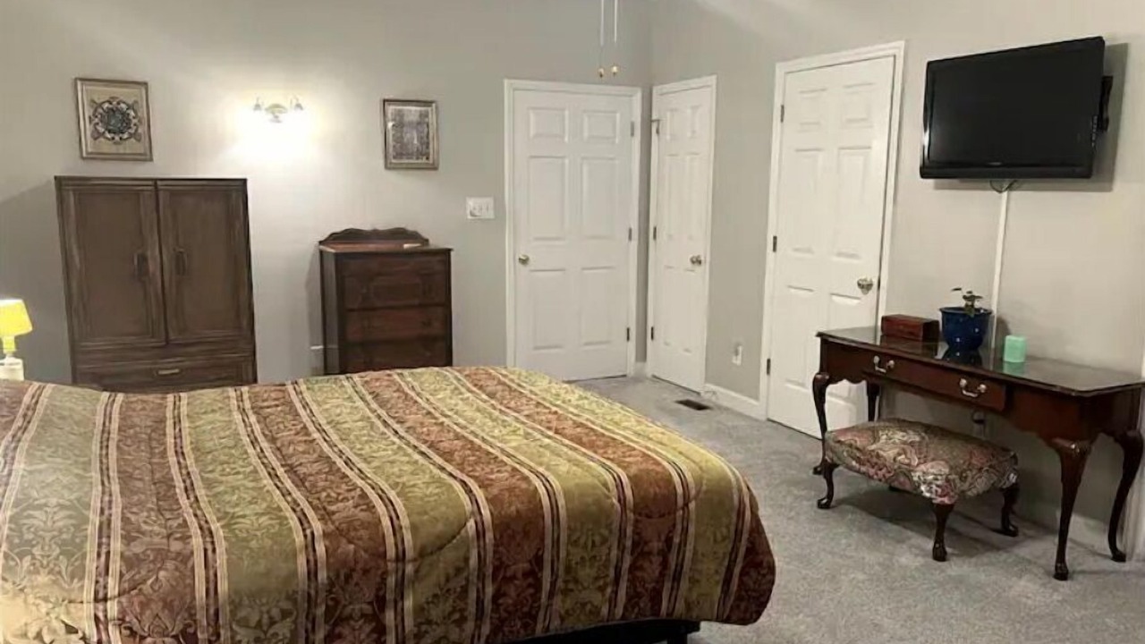 Photo of Bedroom in Creedmoor