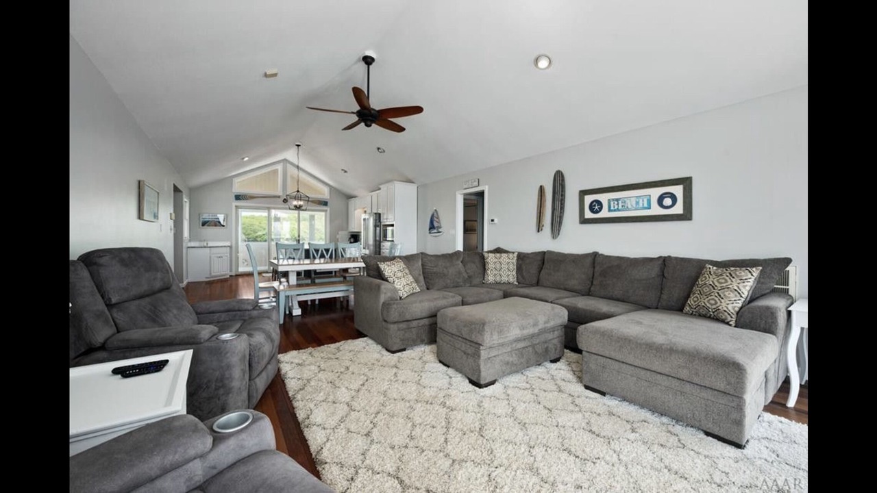 Photo of Livingroom in Sea Scape