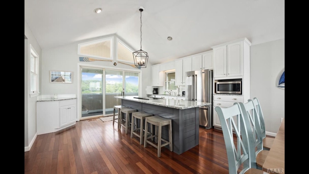 Photo of Kitchen in Sea Scape