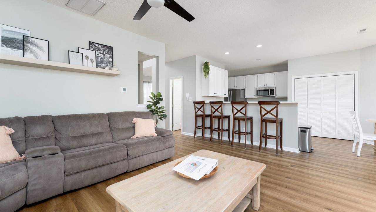 Photo of Livingroom in Silver Lake