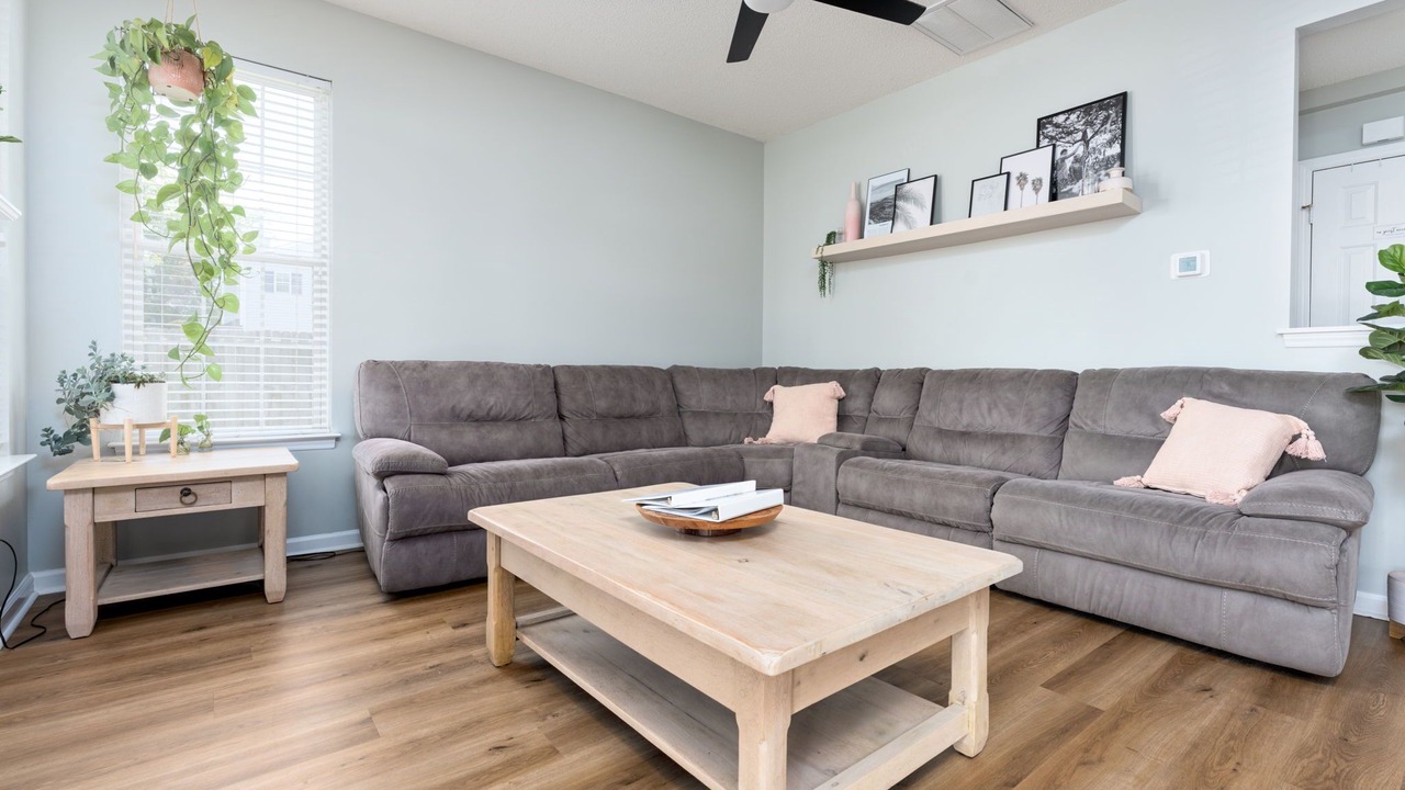 Photo of Livingroom in Silver Lake