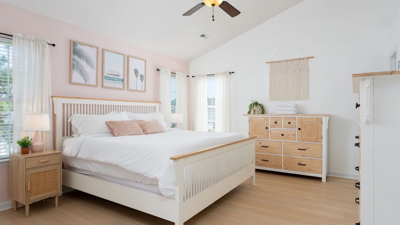 Photo of Bedroom in Silver Lake