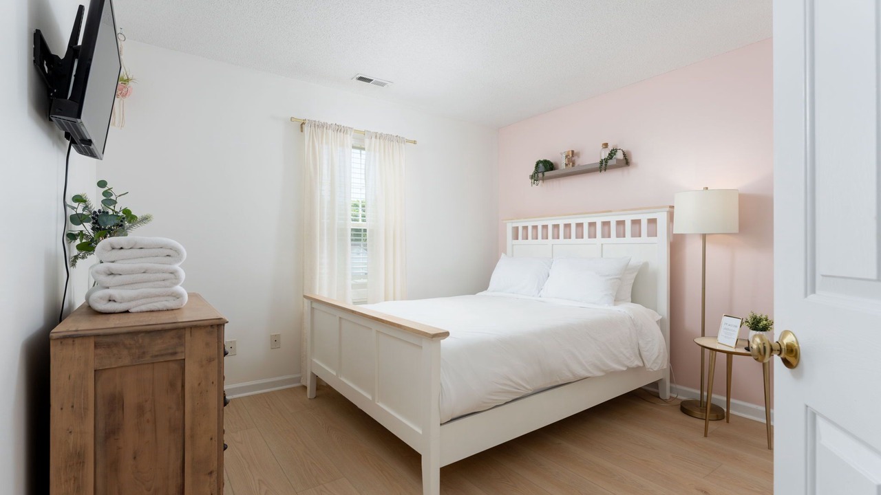 Photo of Bedroom in Silver Lake