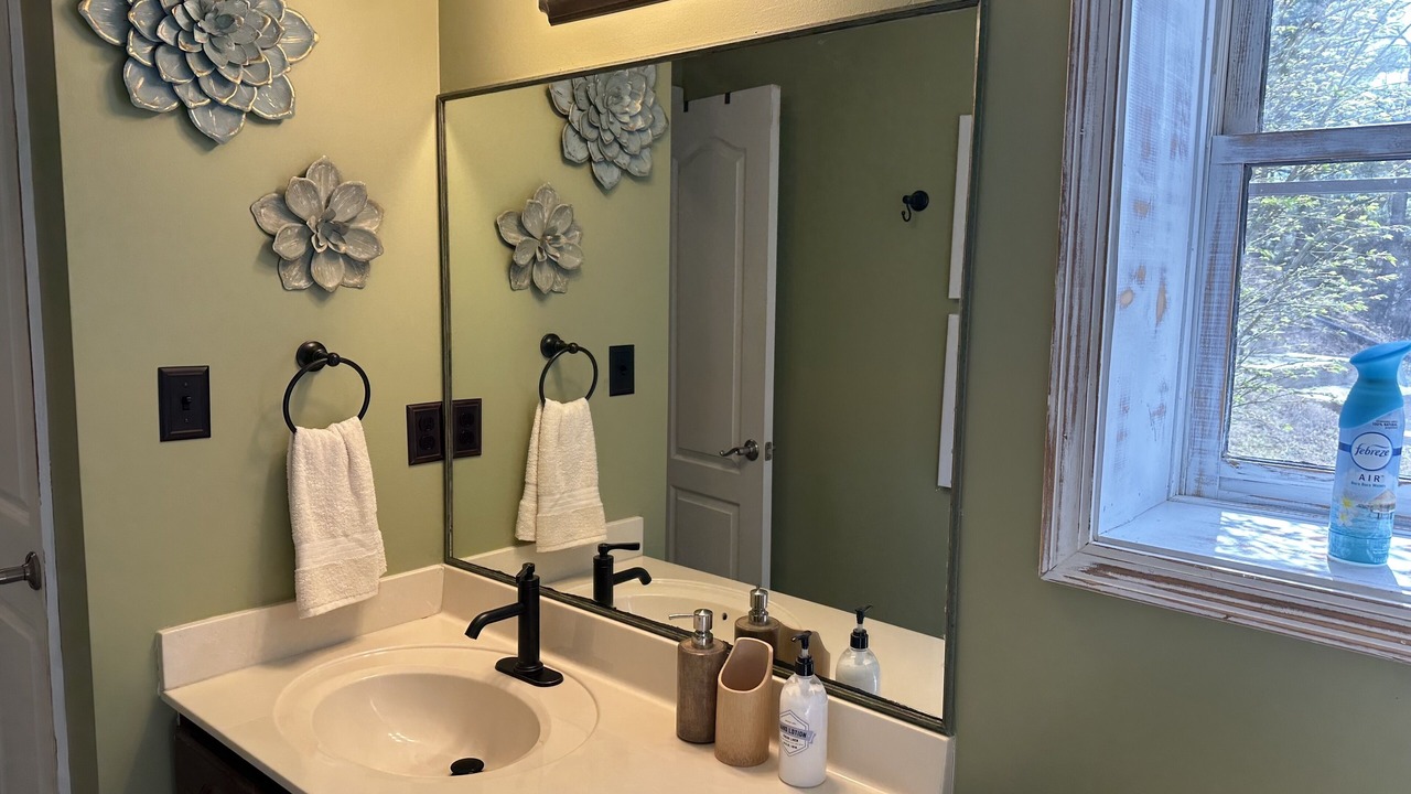 Photo of Bathroom in Woodfin