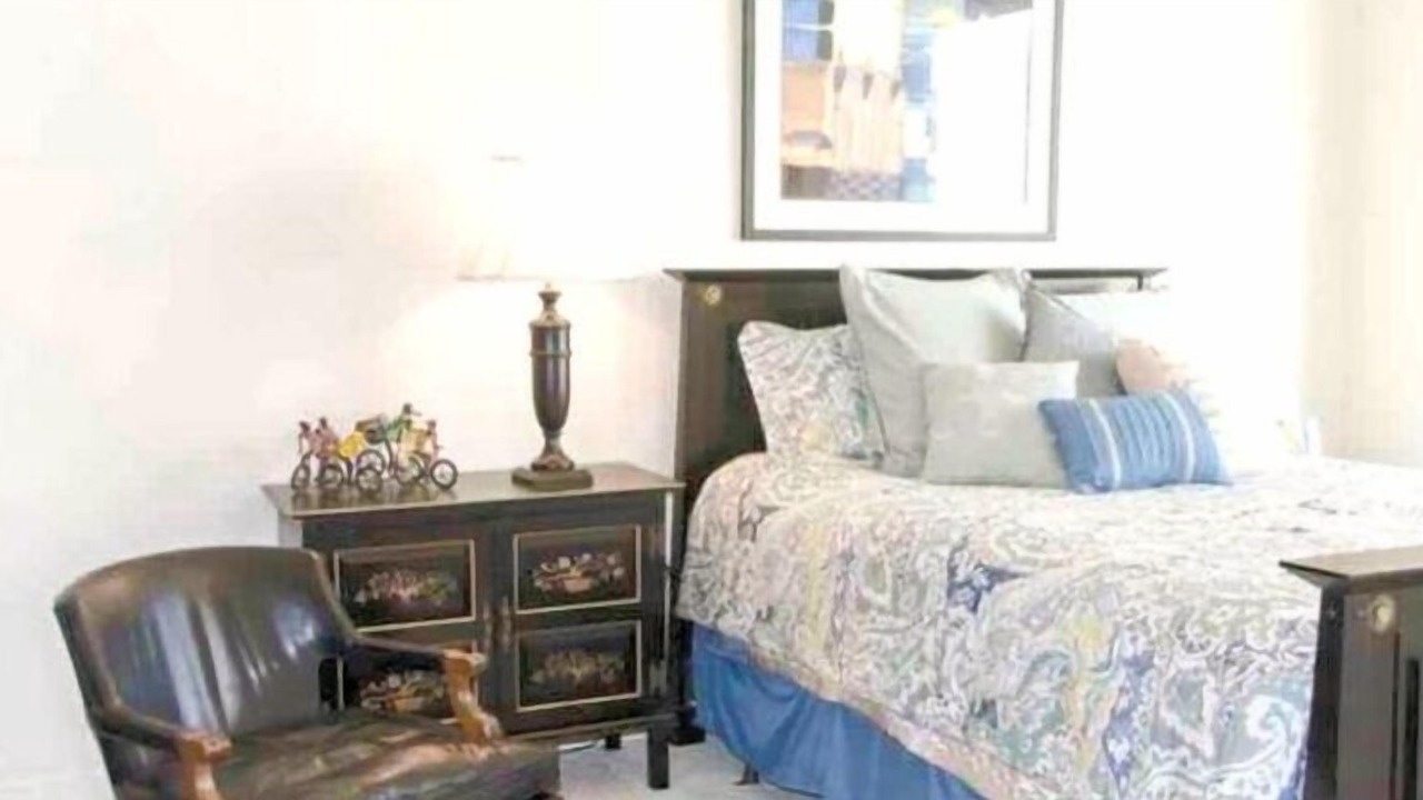 Photo of Bedroom in Burnsville