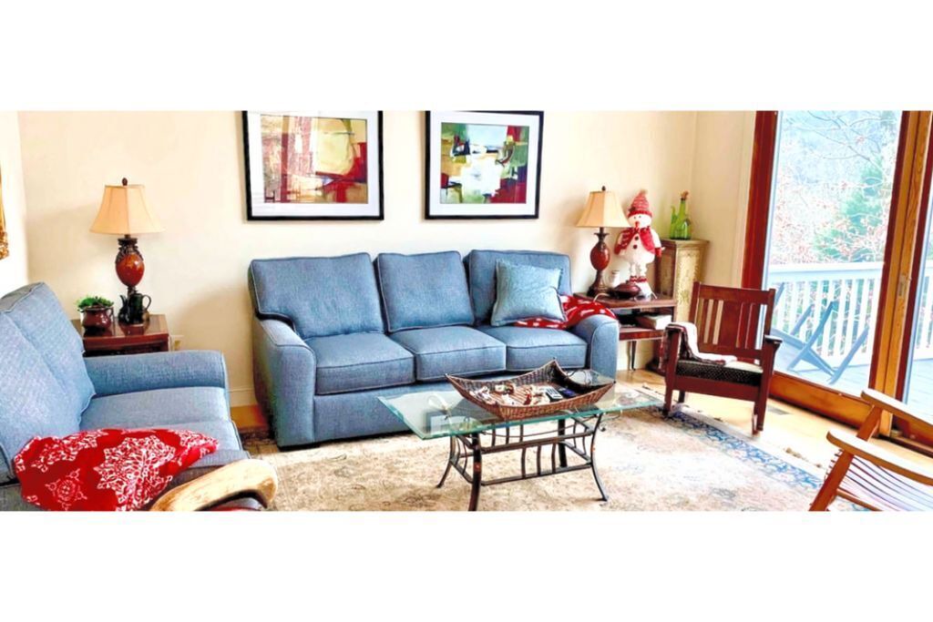 Photo of Livingroom in Burnsville