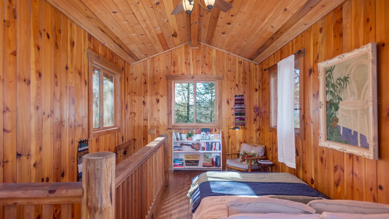 Photo of Bedroom in Marshall