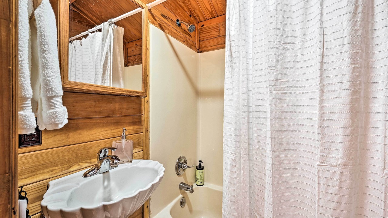 Photo of Bathroom in Rosman