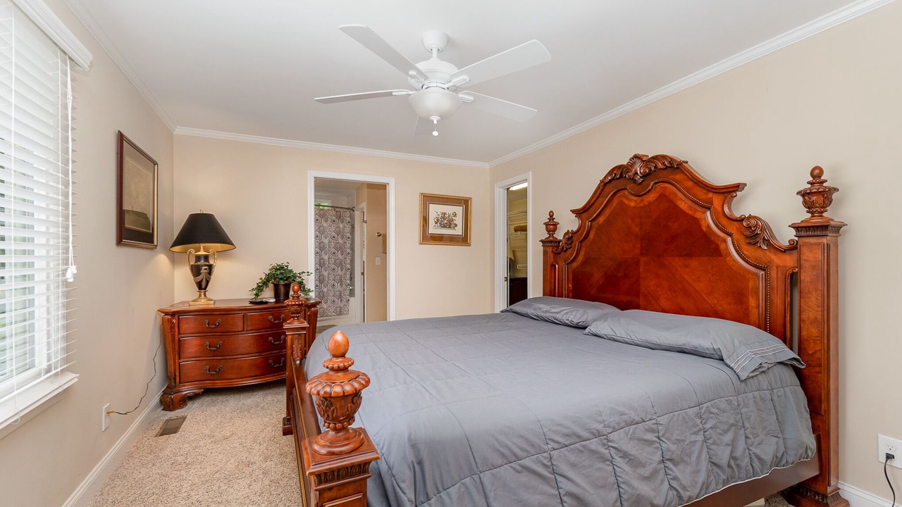 Photo of Bedroom in Southmont