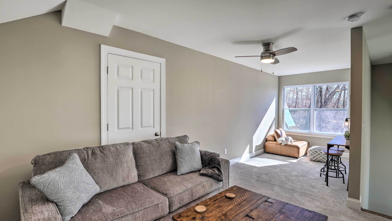 Photo of Livingroom in Woodfin