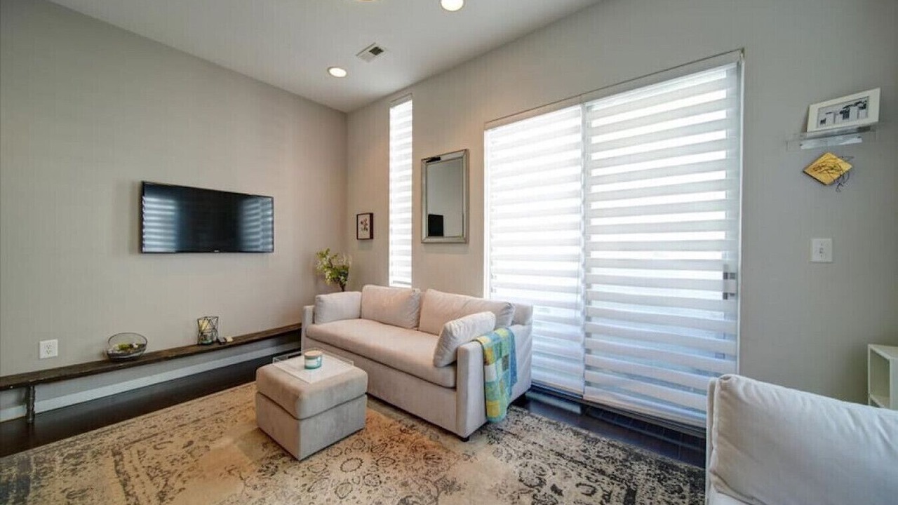 Photo of Livingroom in Wesley Heights