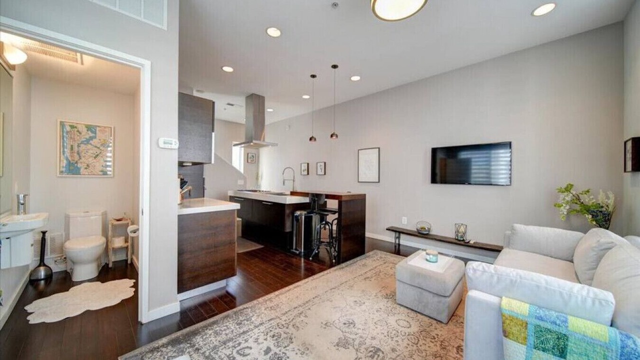Photo of Livingroom in Wesley Heights
