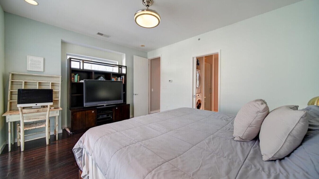 Photo of Bedroom in Wesley Heights