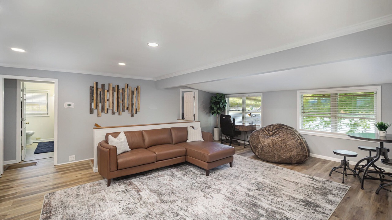 Photo of Livingroom in Southmont