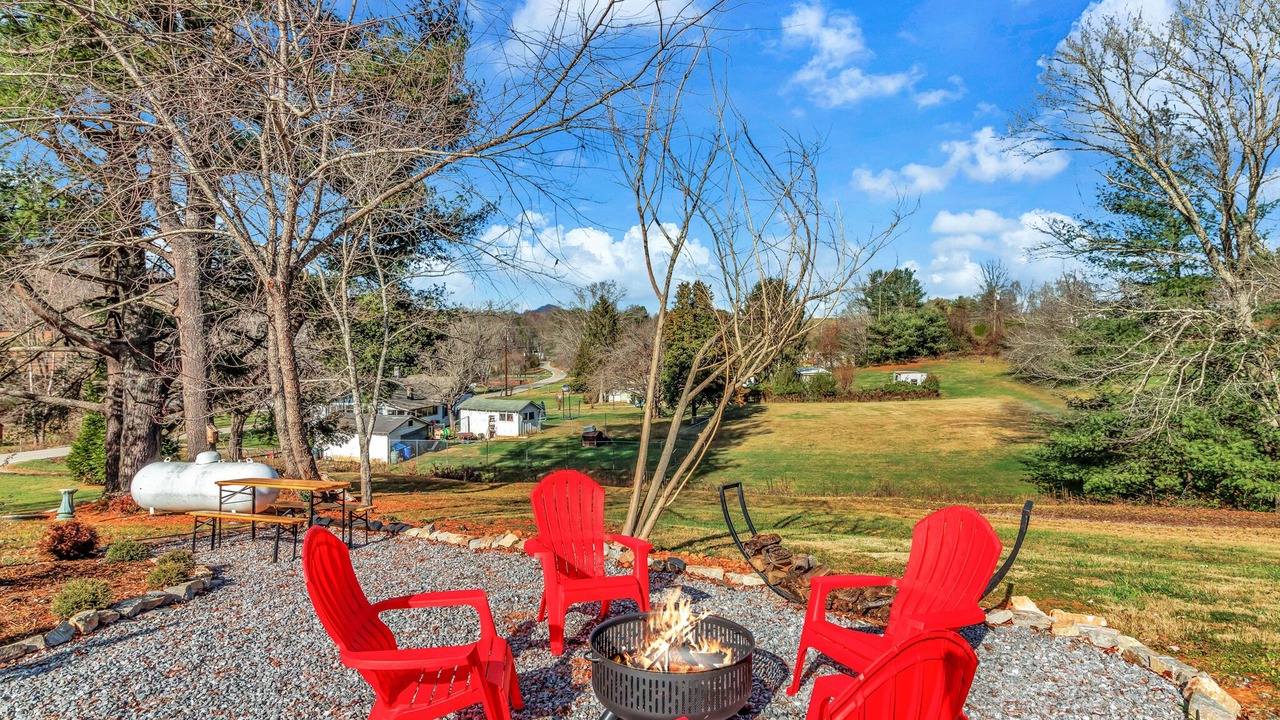 Photo of Outdoor in Candler