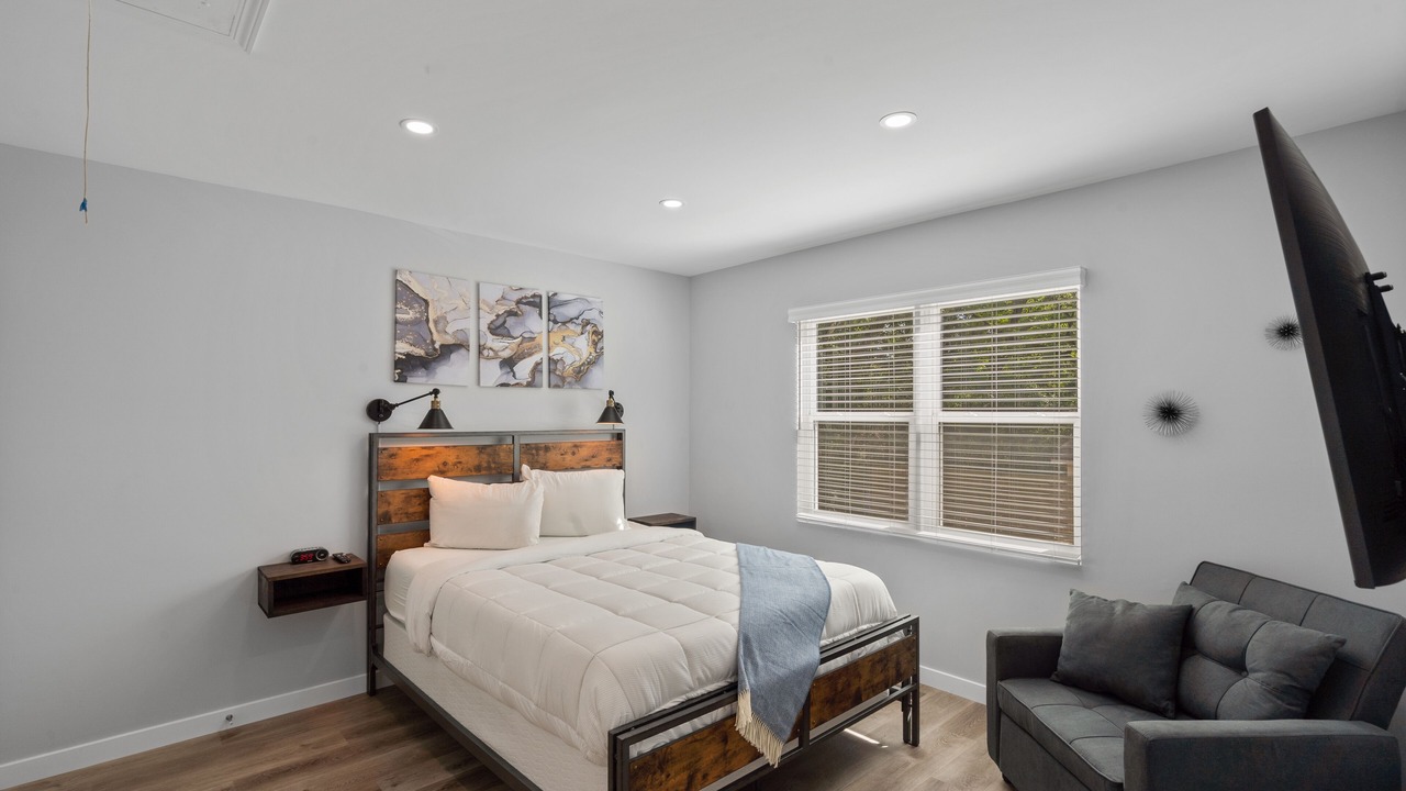 Photo of Bedroom in Villa Heights