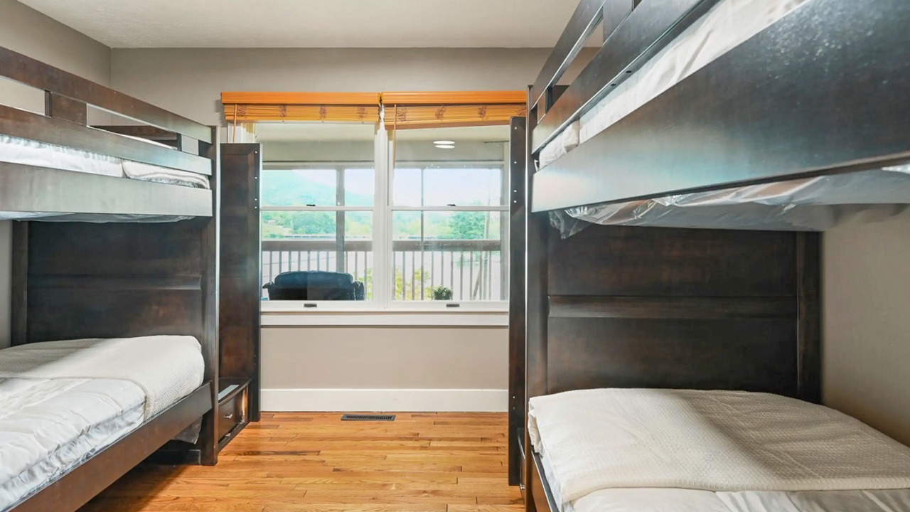 Photo of Bedroom in Lake Junaluska