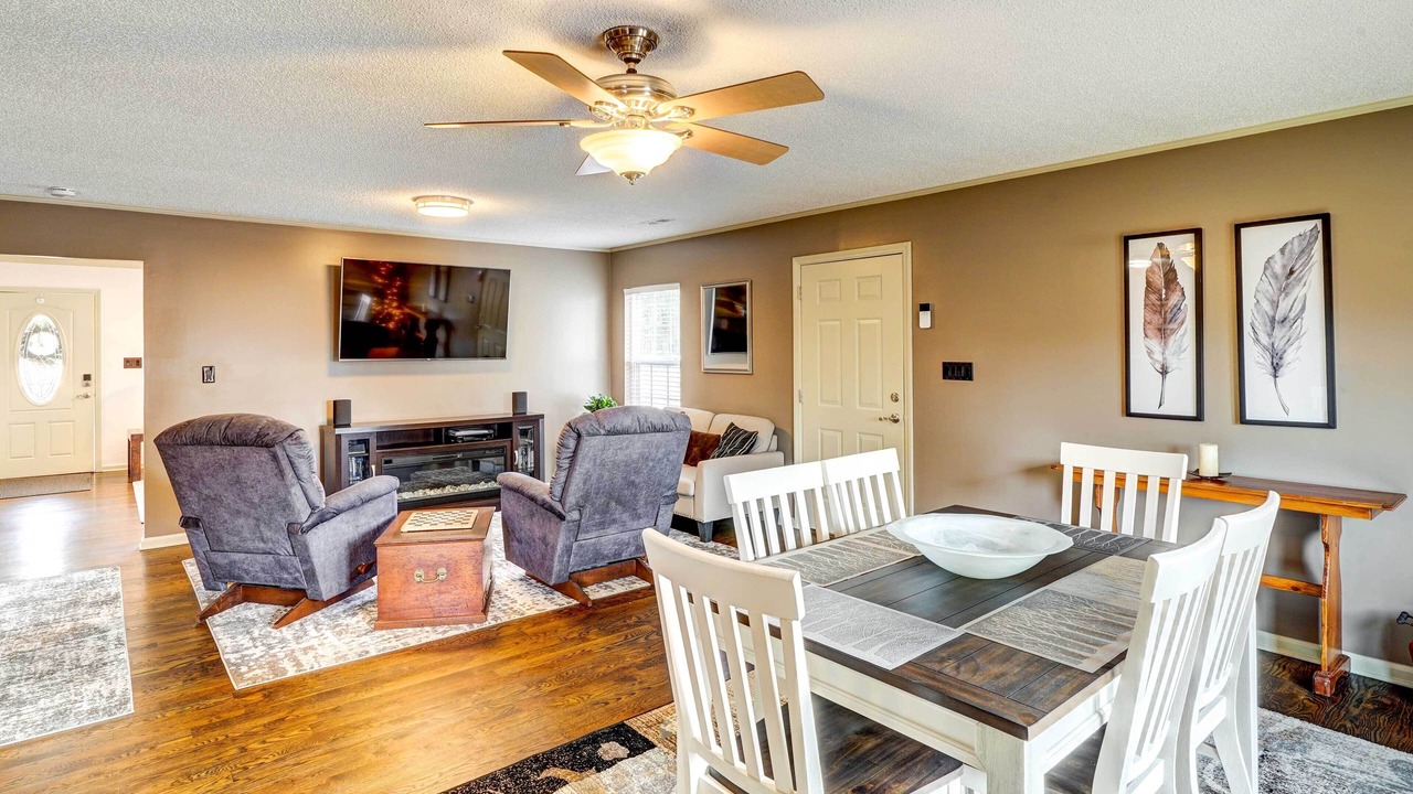 Photo of Livingroom in Browns Summit