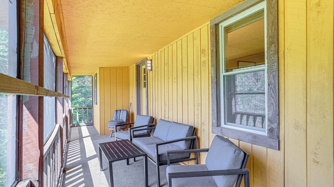 Photo of Patio Balcony in Marshall