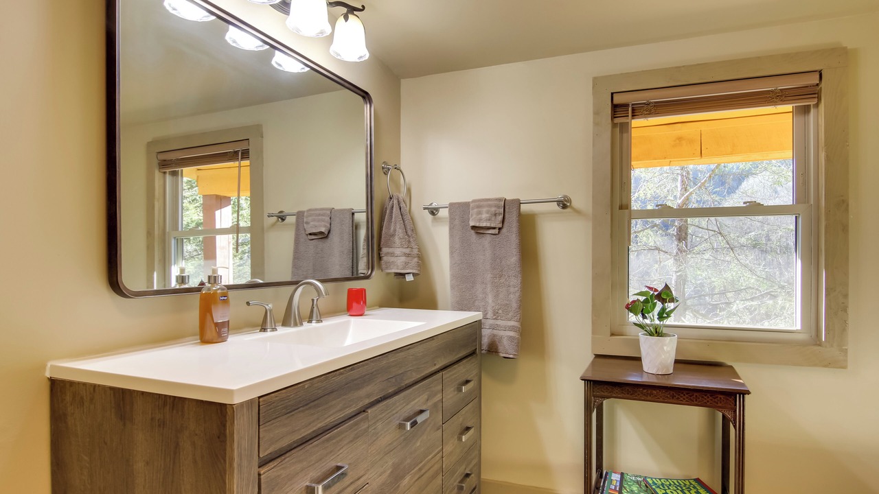 Photo of Bathroom in Marshall