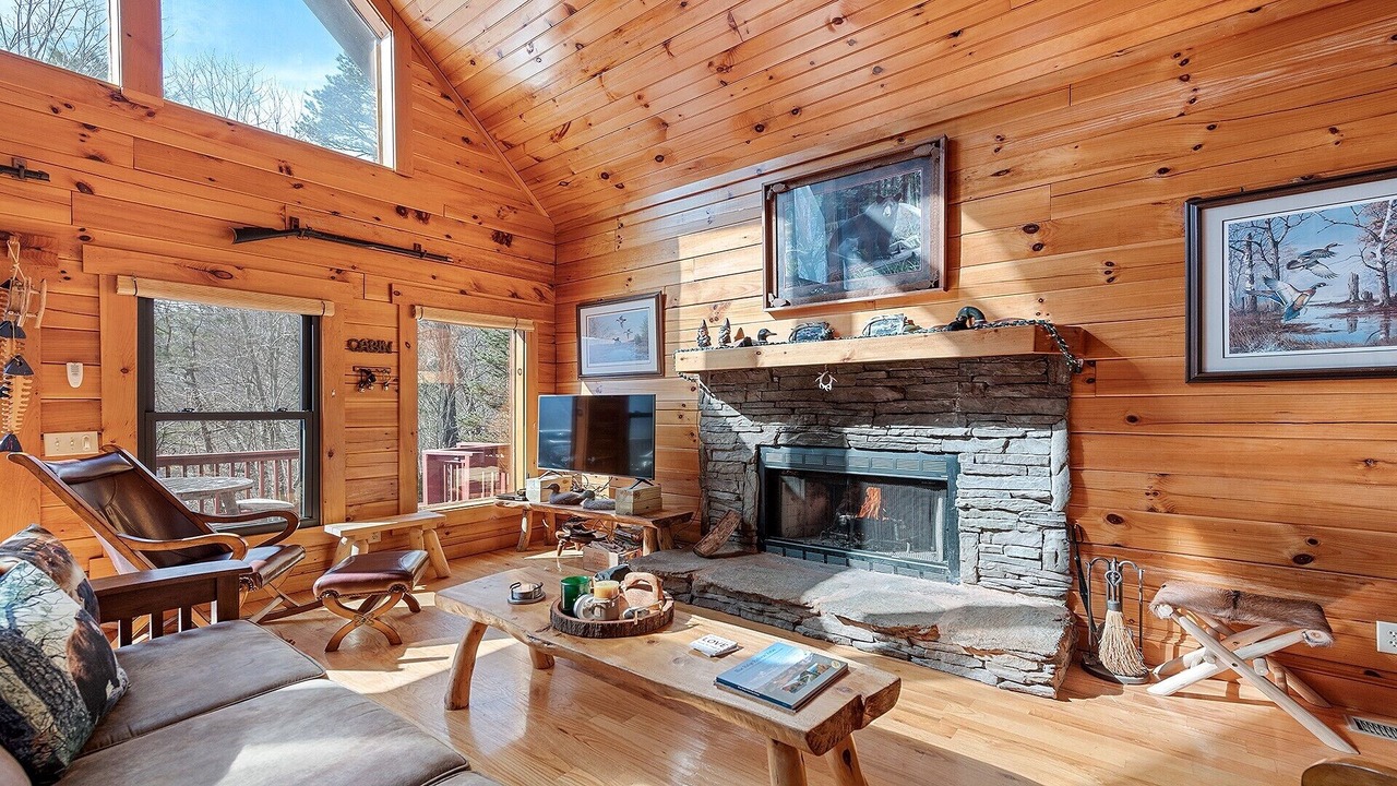 Photo of Livingroom in Waynesville