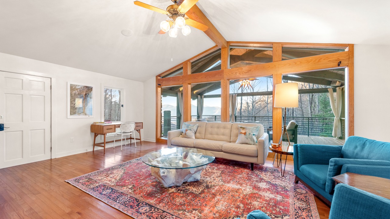 Photo of Livingroom in Waynesville