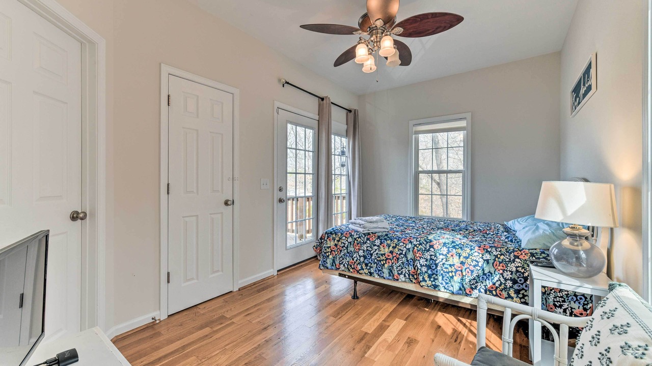 Photo of Bedroom in Southmont