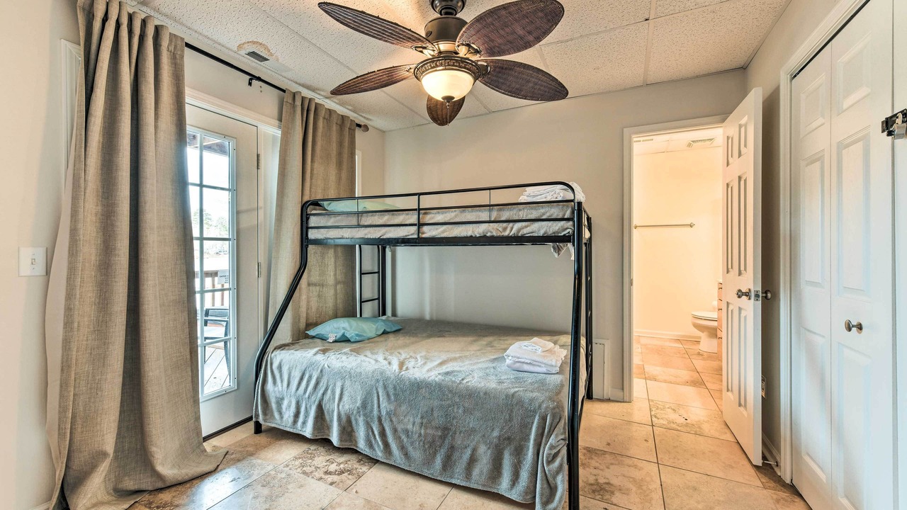 Photo of Bedroom in Southmont