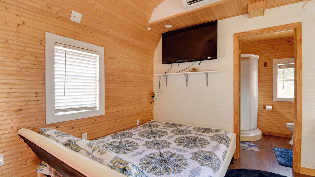 Photo of Bedroom in Sunset Beach