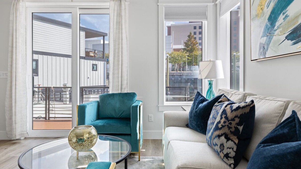 Photo of Livingroom in River District