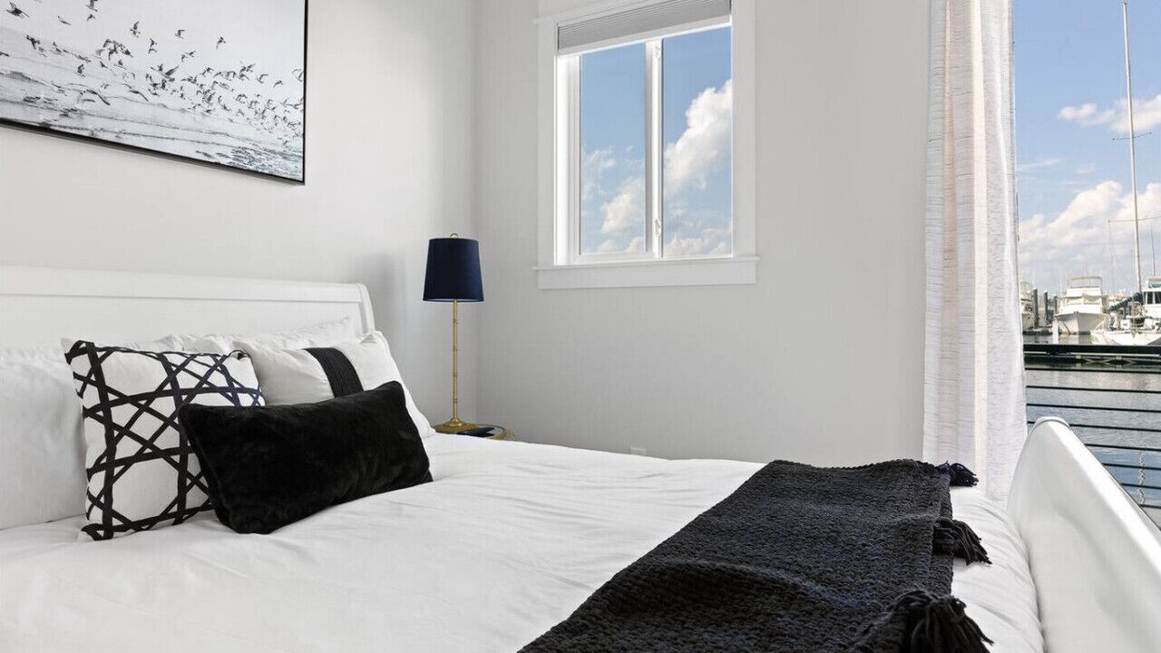 Photo of Bedroom in River District