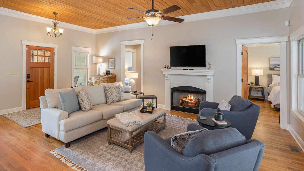 Photo of Livingroom in Valley Hill