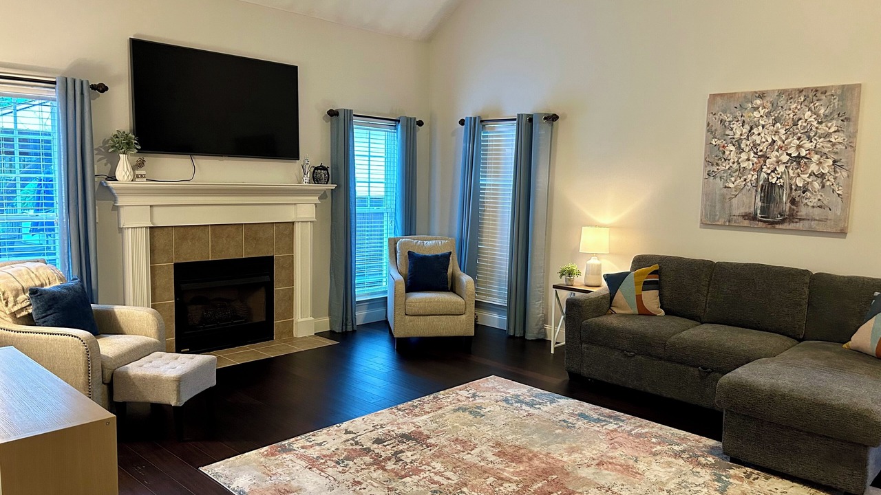 Photo of Livingroom in Evans