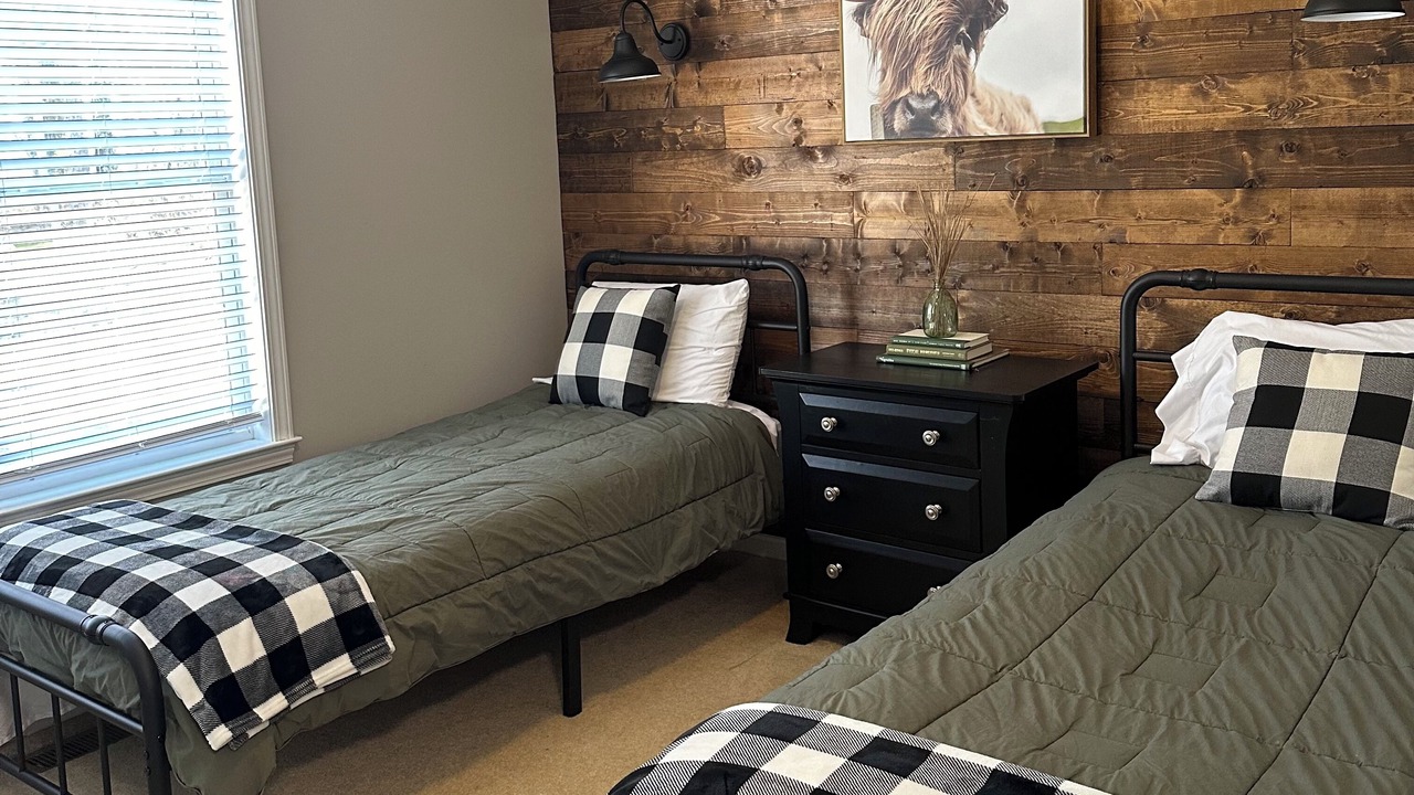Photo of Bedroom in Lenoir