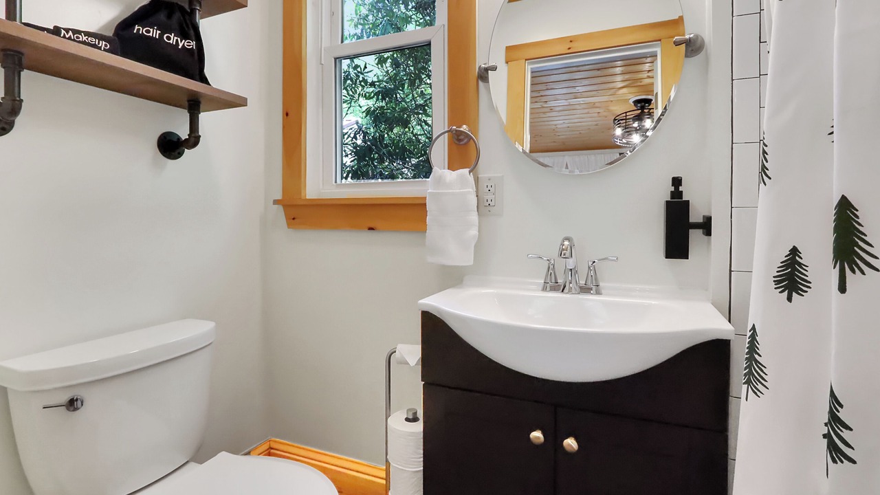 Photo of Bathroom in Newland