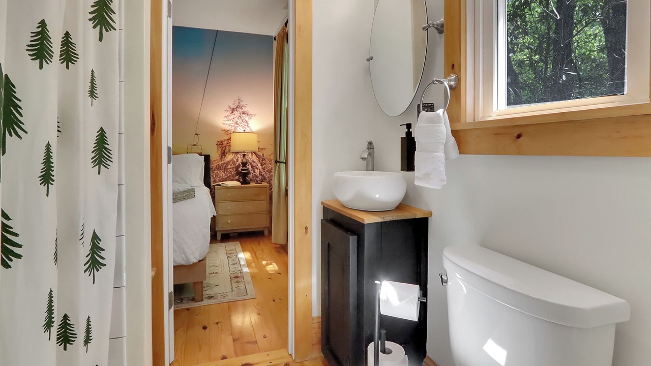 Photo of Bathroom in Newland