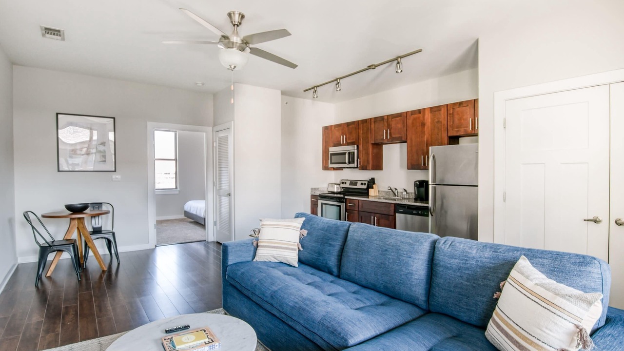 Photo of Livingroom in Hillsboro Village