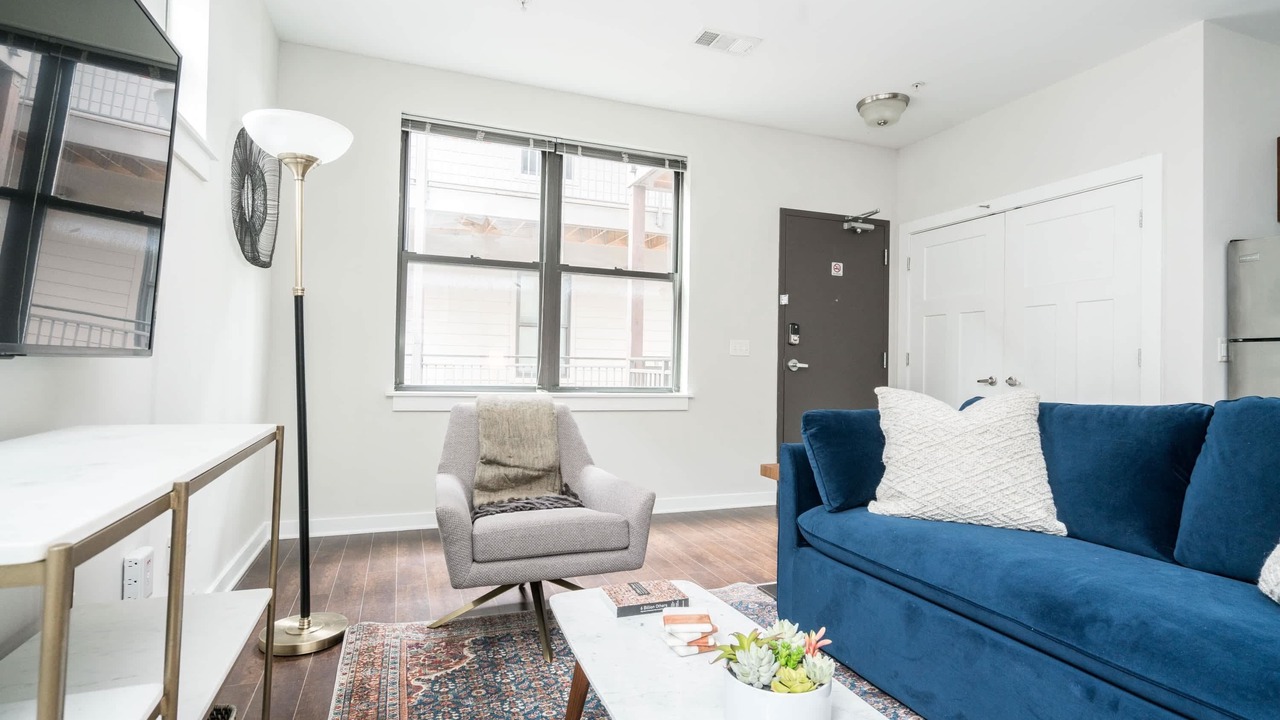 Photo of Livingroom in Hillsboro Village