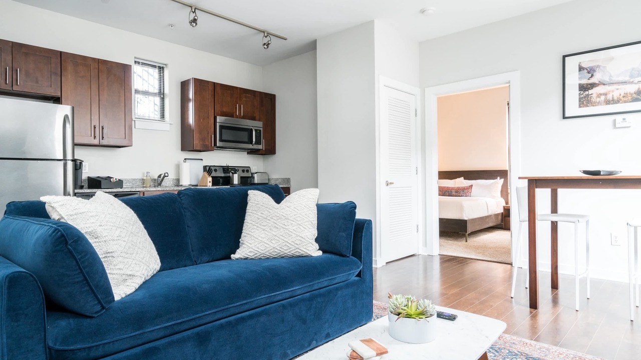Photo of Livingroom in Hillsboro Village